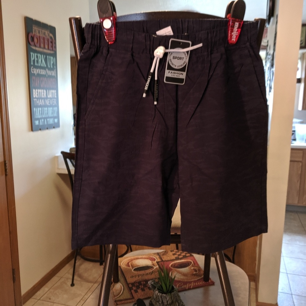 Clothes - Picture 5 of 7